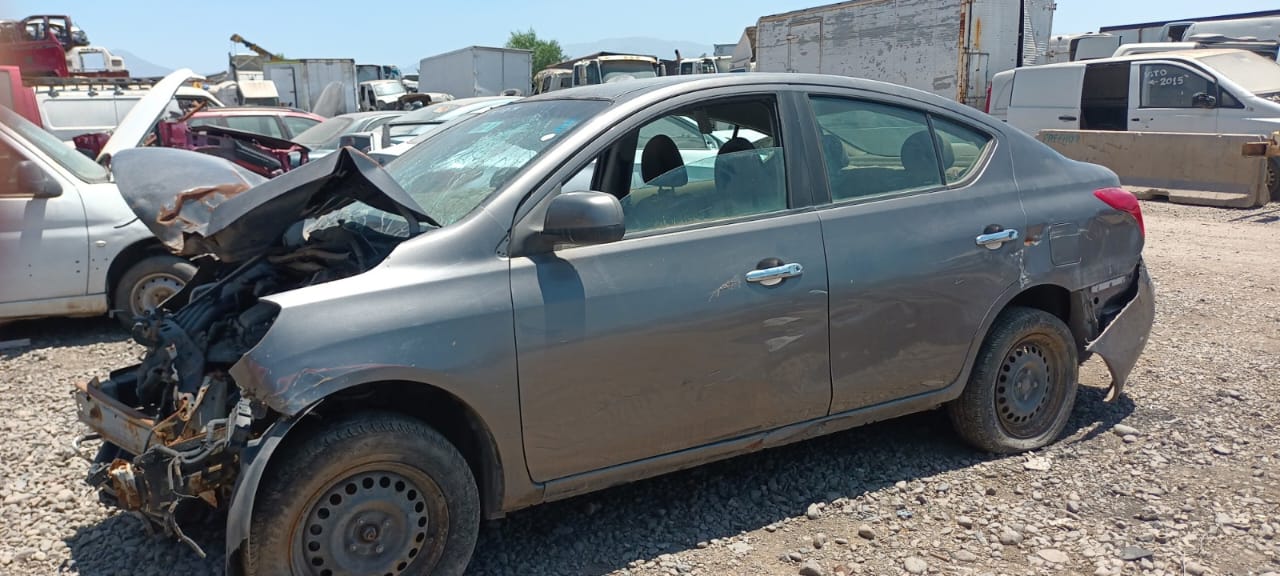  Nissan VERSA 2012    EN DESARME